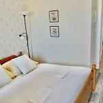 Francesca Apartmanlakasa * Ταπόλκα