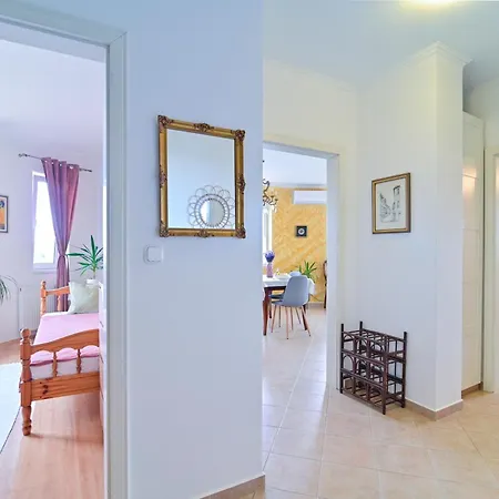 Francesca Apartmanlakasa *
